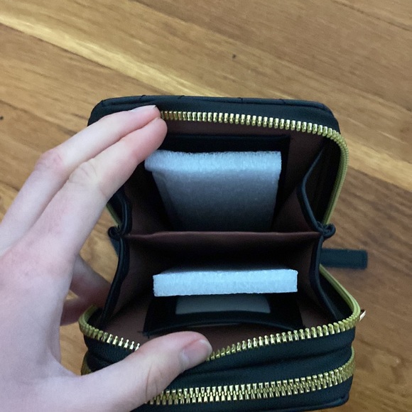 forever young black crossbody bag brand new! - Picture 5 of 7